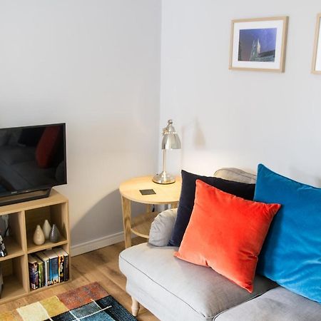 Shaftesbury Modern Annexe Apartment Екстериор снимка